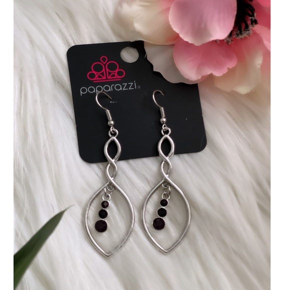 Paparazzi - Picture 1 of 4